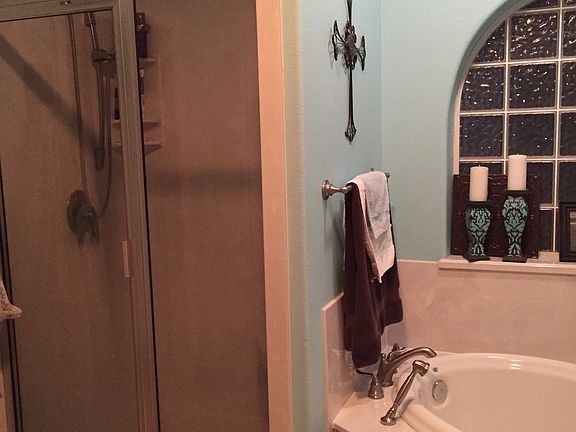 3rd image of 8840 Taylor Cir