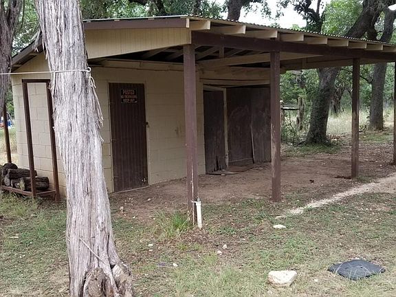 4th image of 176 Stolles Dr