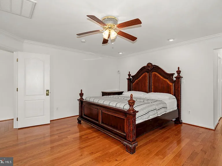 5045 Worthington Woods Way — Photo 23