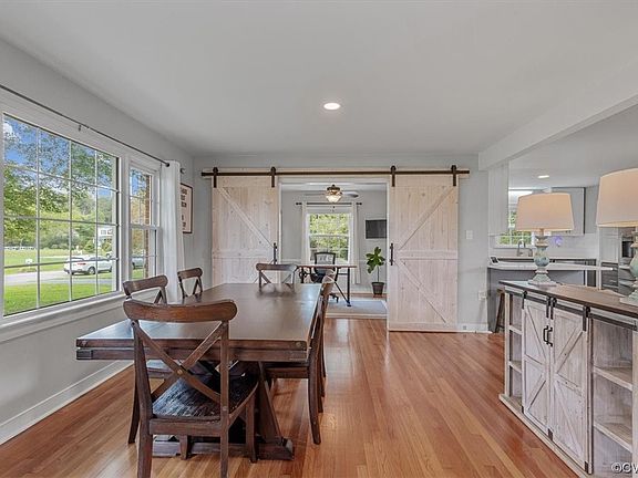 5th image of 9372 Cedar Ln