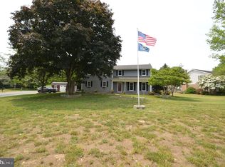 17 Fairland Rd, Manheim, PA 17545