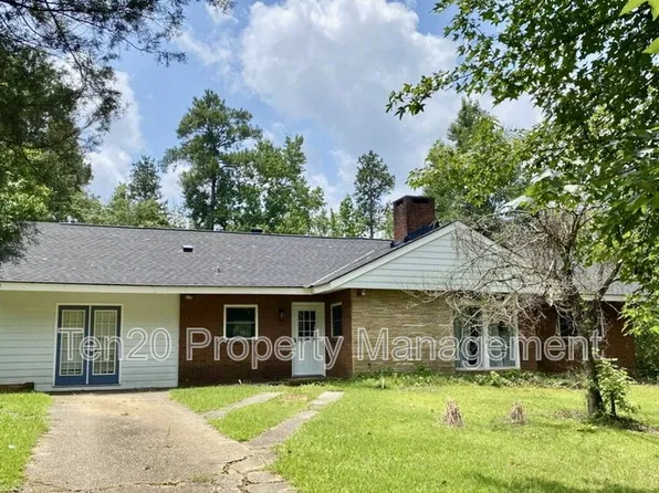 1609 4th Pl, Phenix City, AL 36869
