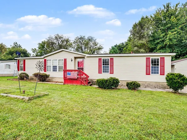 20204 Meadow Dr, Gobles, MI 49055