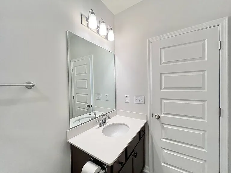 109 Hickory Plains Rd — Photo 5