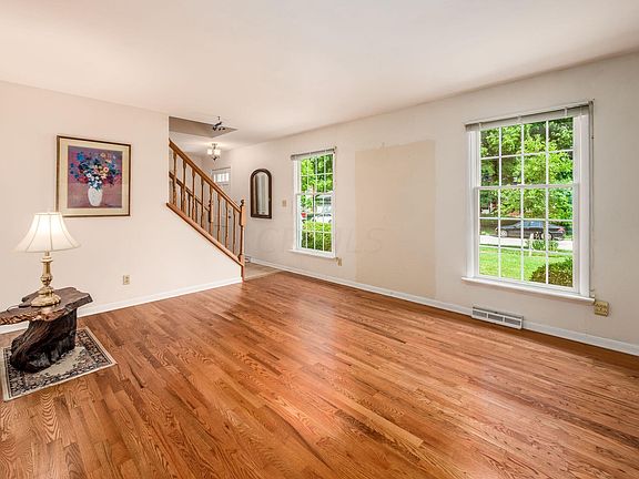 4th image of 251 Oak Hill Dr