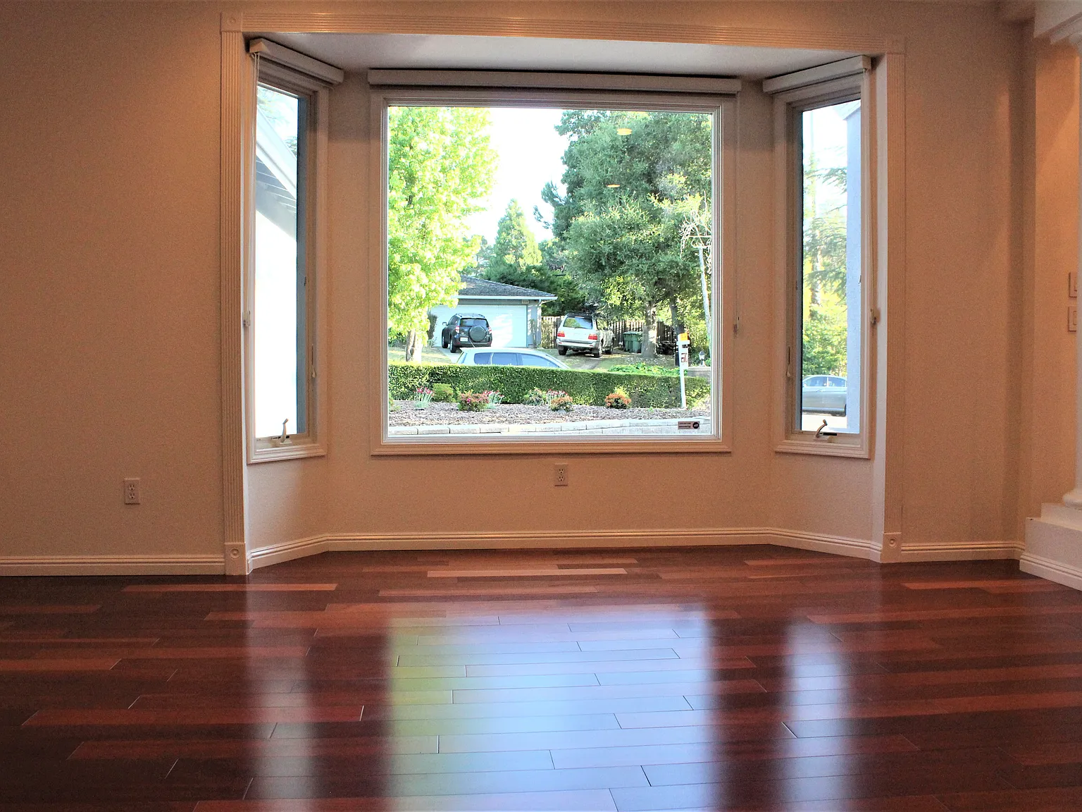 5 bed, 3152 sqft, $8,000 — Photo 4
