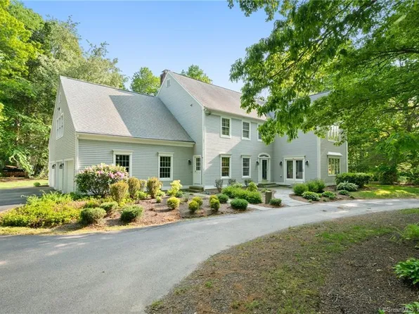 27 Jeremy Drive, East Lyme, CT 06333