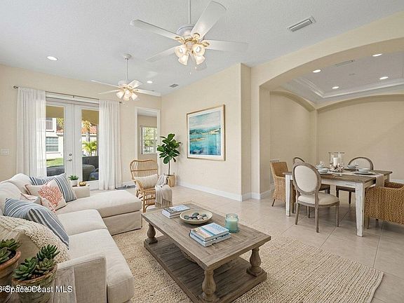4th image of 564 Casa Bella Dr #1601
