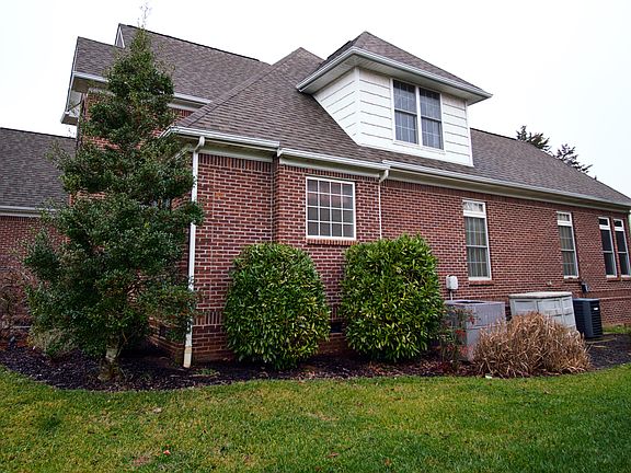 5th image of 389 Leeward Way