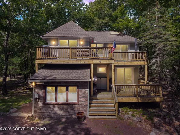 98 Skye Dr, Lake Harmony, PA 18624