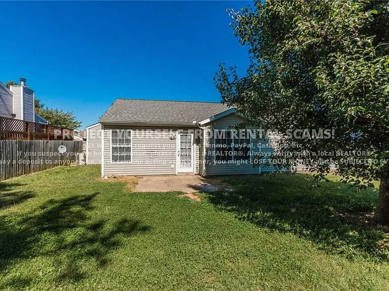 3079 W Essex Dr — Photo 12