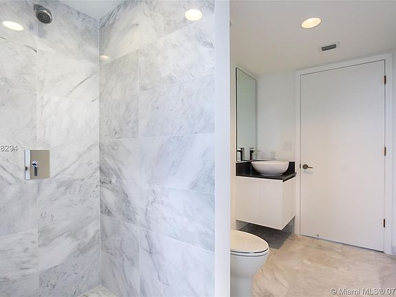 5th image of 9821 E Bay Harbor Dr APT 806