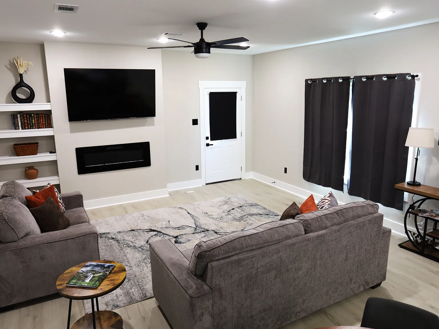 3 bed, 2.5 bath, 1857 sqft, $2,900 — Photo 3