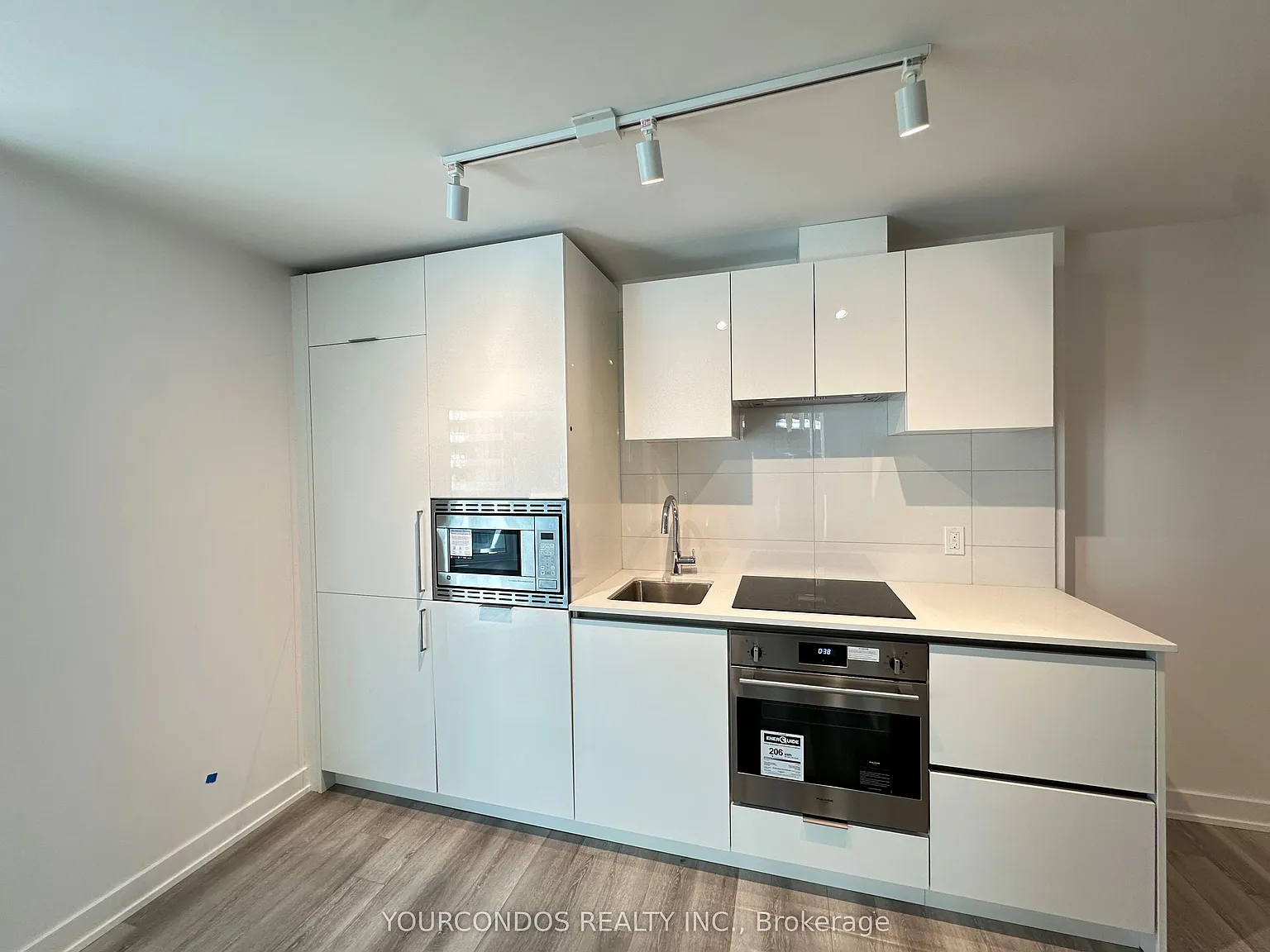 2 bed, $3,100 — Photo 2