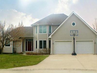 531 Country Club Square Dr, Cameron, MO, 64429