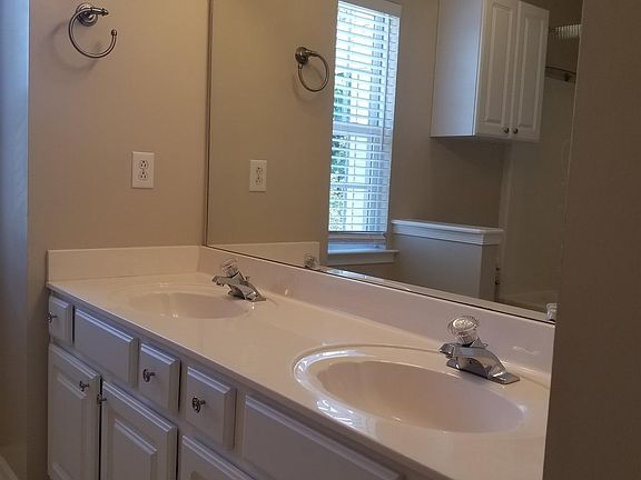 2nd image of 2058 Nashboro Blvd