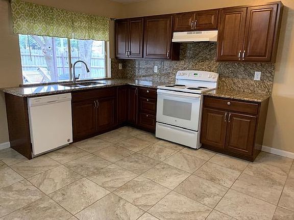 2nd image of 4840 Ash Glen Ln