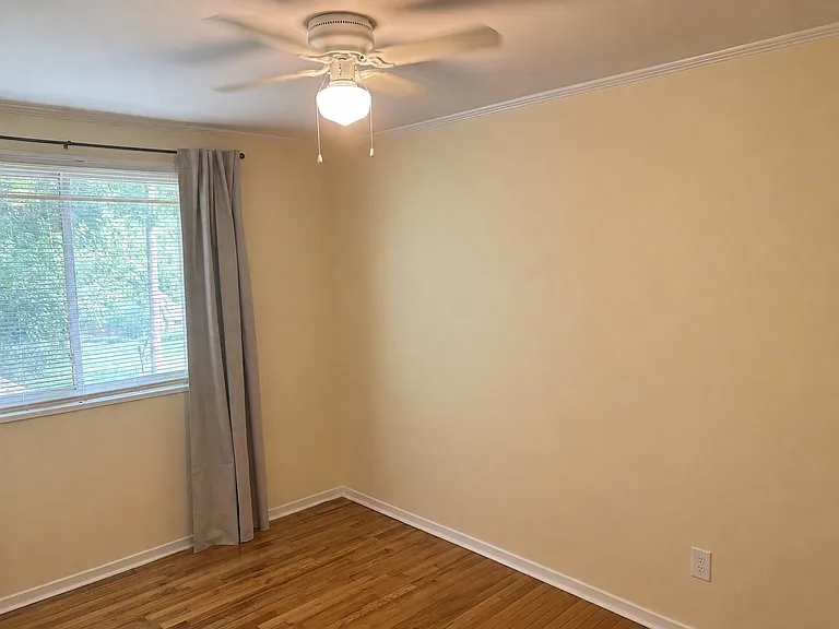 536 Overlook St — Photo 4