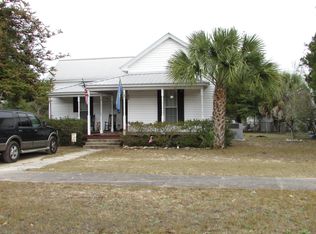 64 Live Oak Ave W, Defuniak Springs, FL 32435