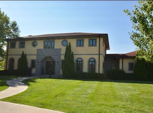 4806 S Cove Dr, Saint Joseph, MO 64506