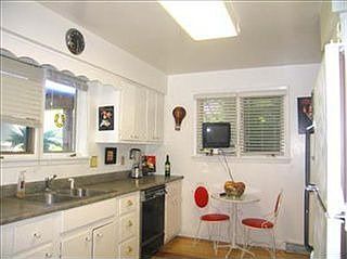4th image of 416 Telford Ave