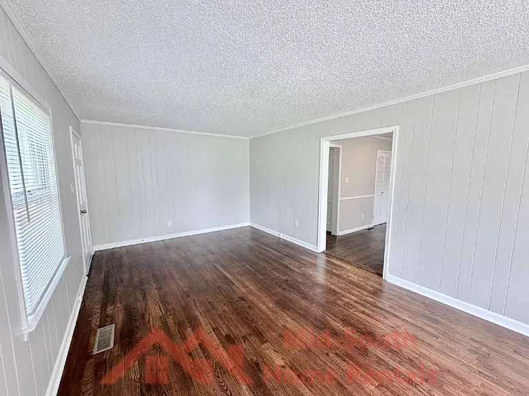 3998 N Victor Dr — Photo 6