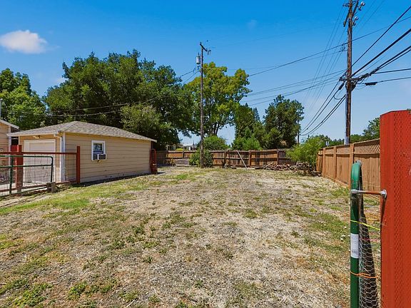 4th image of 4435 Solano Avenue