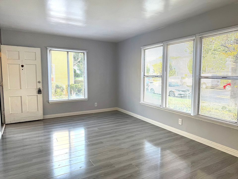 1st image of 4574 N Banner Dr #1