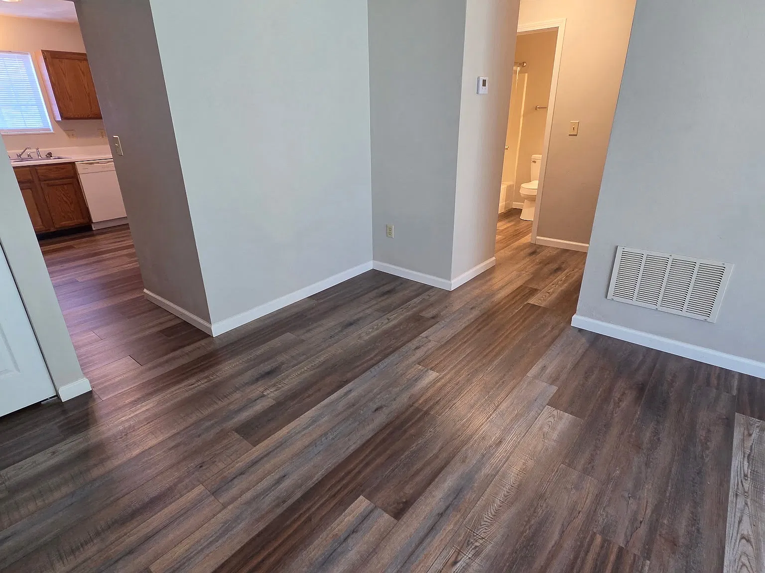 2 bed, 1004 sqft, $995 — Photo 3