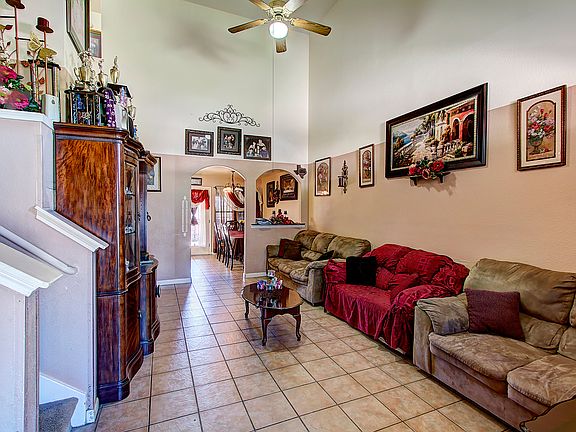 4th image of 7109 Hillcroft Dr