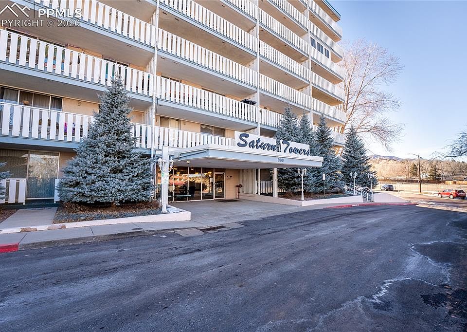 1st image of 900 Saturn Dr APT 302