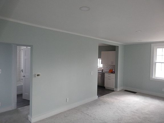 4th image of 308 Westview Ave