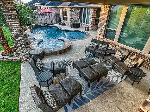 4th image of 4062 Harmony Breeze Ln