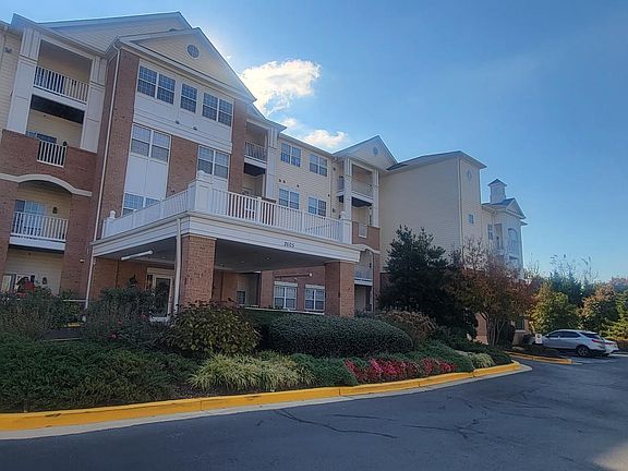 2nd image of 2605 Chapel Lake Dr APT 102