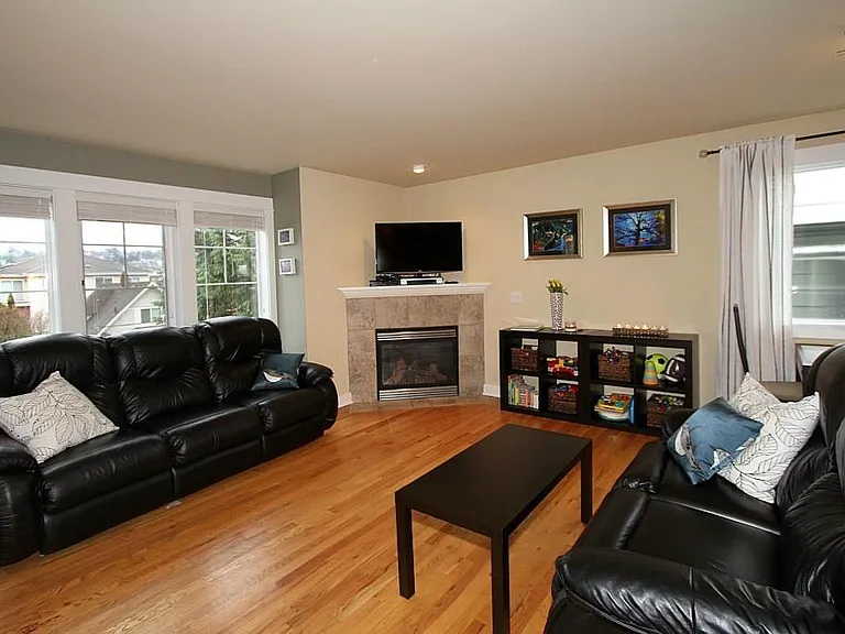 3217 21st Ave W #A — Photo 5