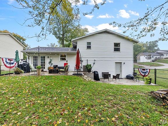 5th image of 1302 Brandom St