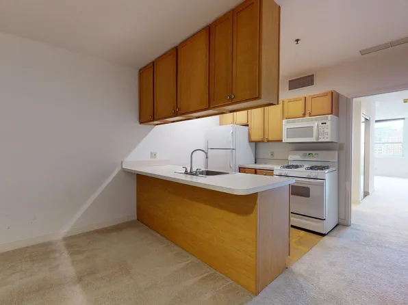 1100 Vine St APT 1207, Philadelphia, PA 19107