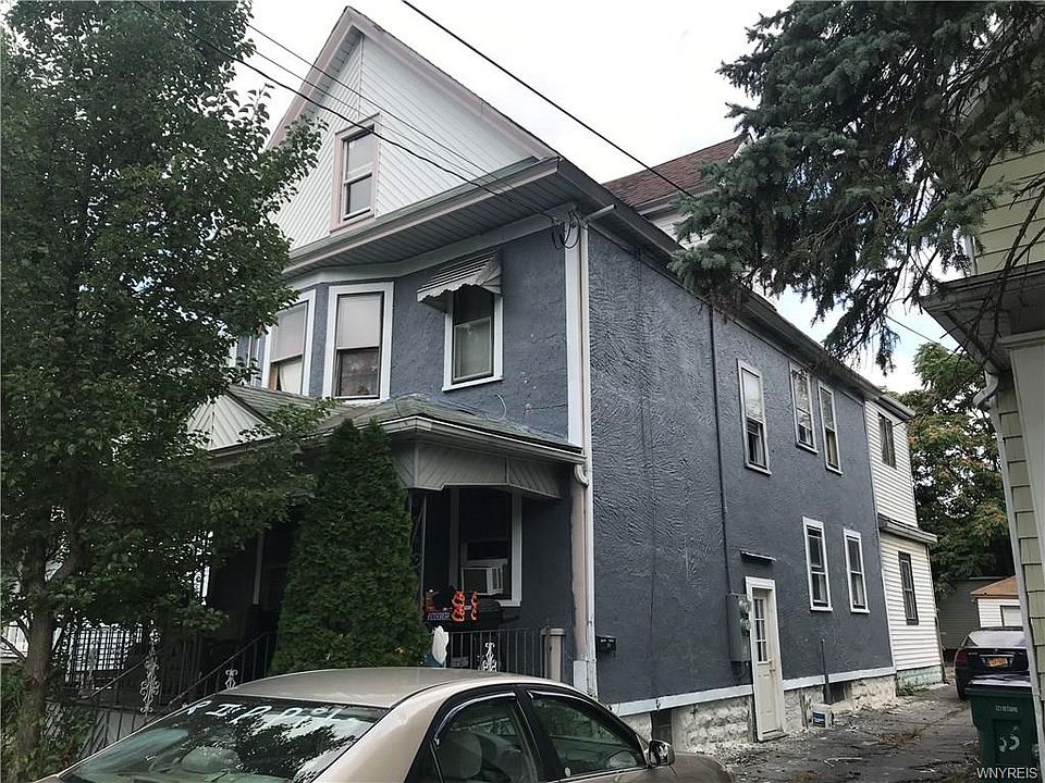 1st image of 35 Tuxedo Pl