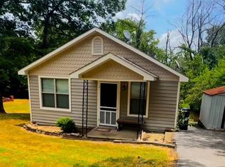 1008 N 11th St, Van Buren, AR 72956