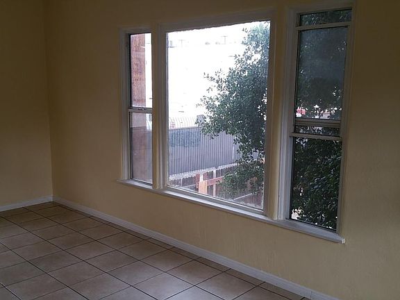 3rd image of 436 W 21st St