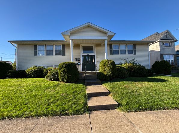 636 E Warren St APT 2