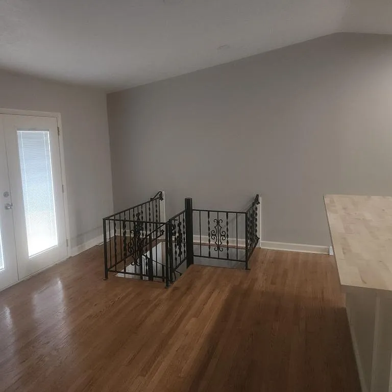 8600 Everett St — Photo 3