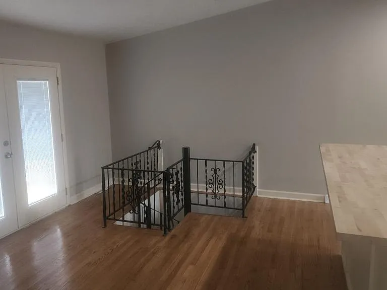 8600 Everett St — Photo 3