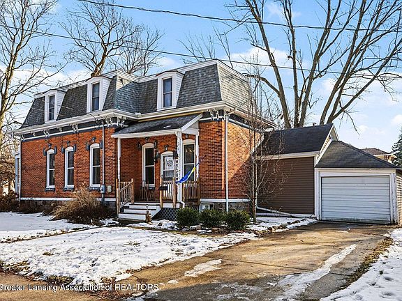 3rd image of 909 N Clinton Ave
