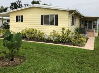 556 Charlemagne Blvd, Naples, FL 34112