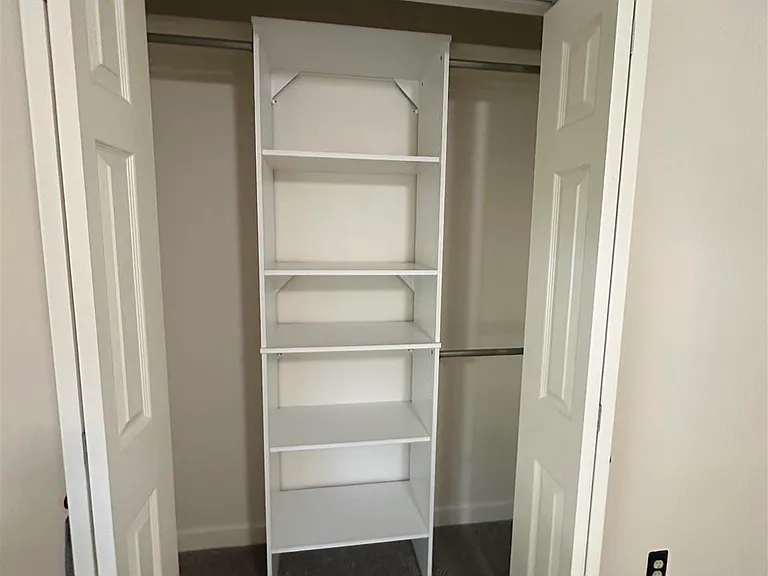 304 Arabian Dr — Photo 31