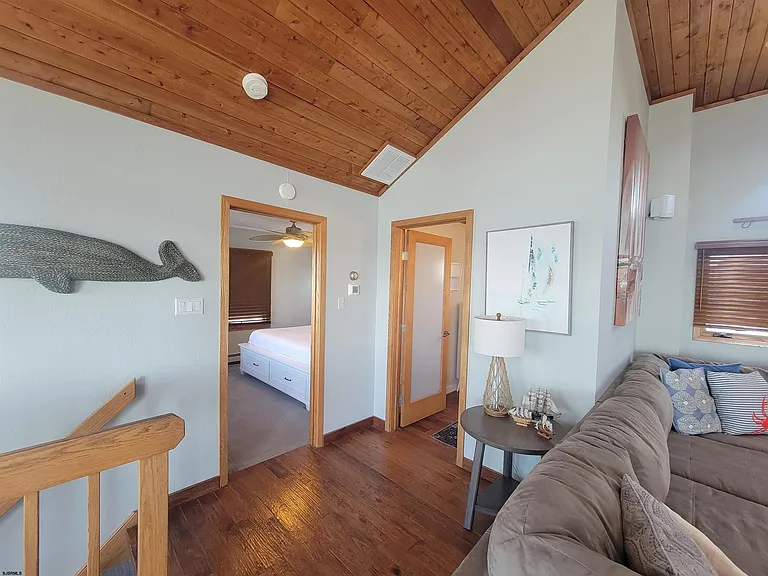 8601 Fulton Ave — Photo 49