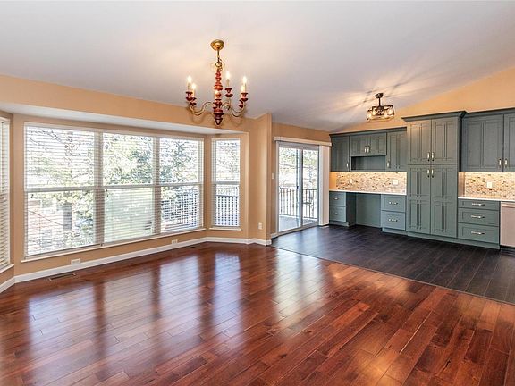 5th image of 10223 Greenwich Pl