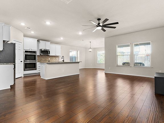 4th image of 1319 Iron Glen Dr