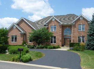 401 Ridge Ln, Lake In The Hills, IL 60156